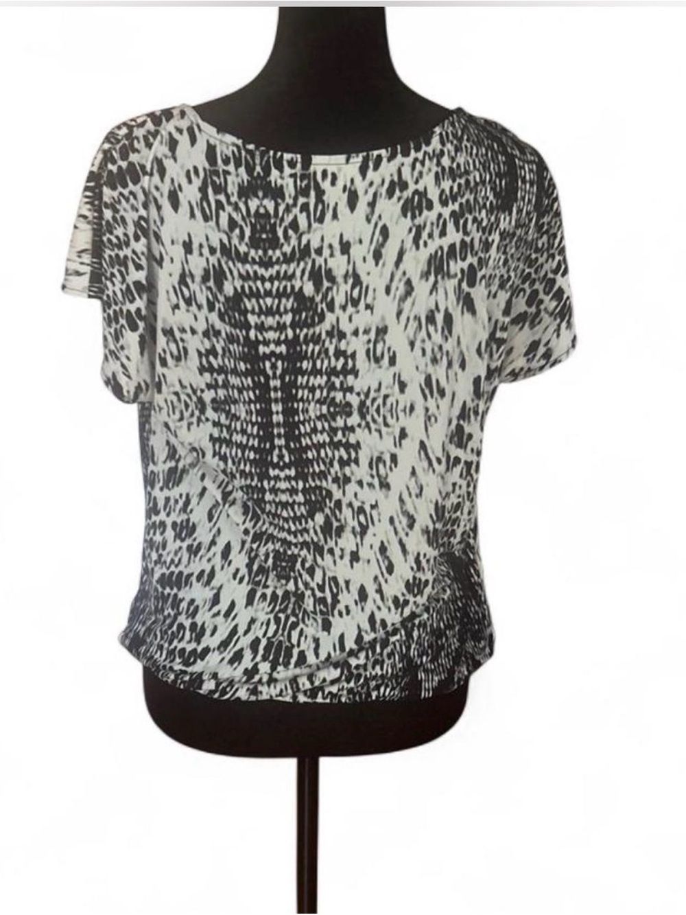 Women’s Animal Print Pleated Front Short Sleeve Scoop Neck Blouse S